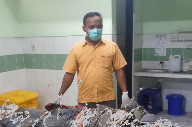 Warga Gresik Geger,...
