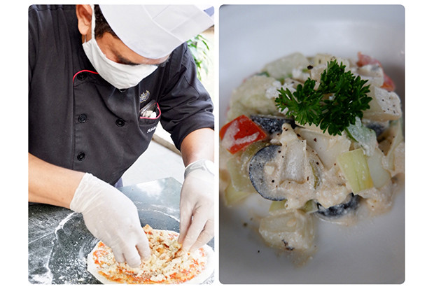 Menikmati Salad hingga...