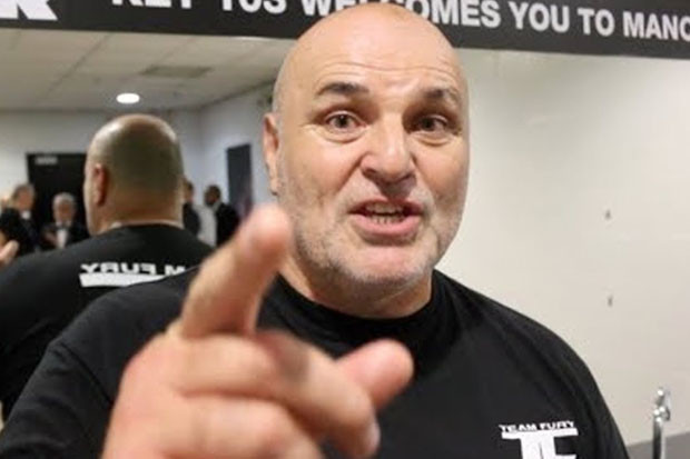 Ayah Tyson Fury Siap...