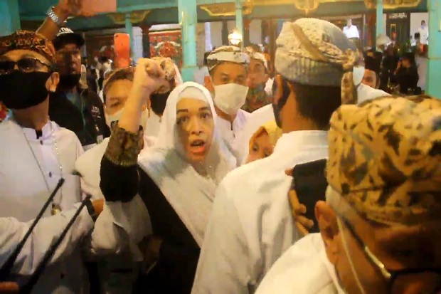 Penobatan PRA Luqman...