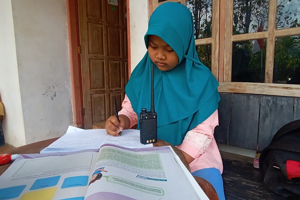 Tak Ada Sinyal, Sekolah...