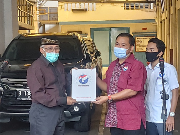 Partai Perindo Serahkan...