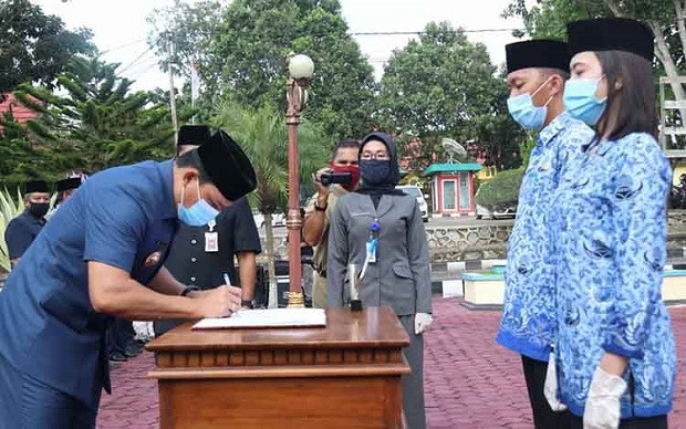 Bupati Lamandau Lantik...