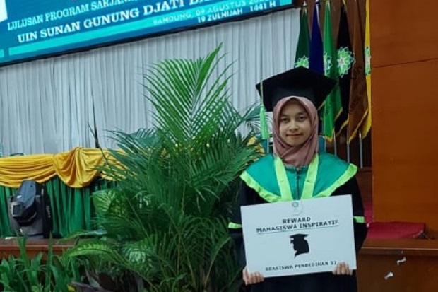 Selama Kuliah Makan...