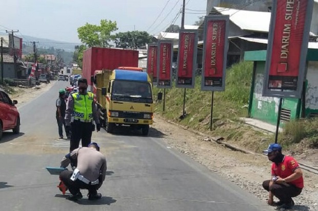 Terjatuh saat Menyalip,...