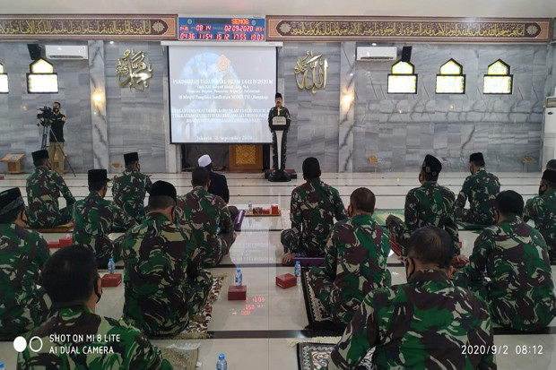 Mabes TNI Peringati...