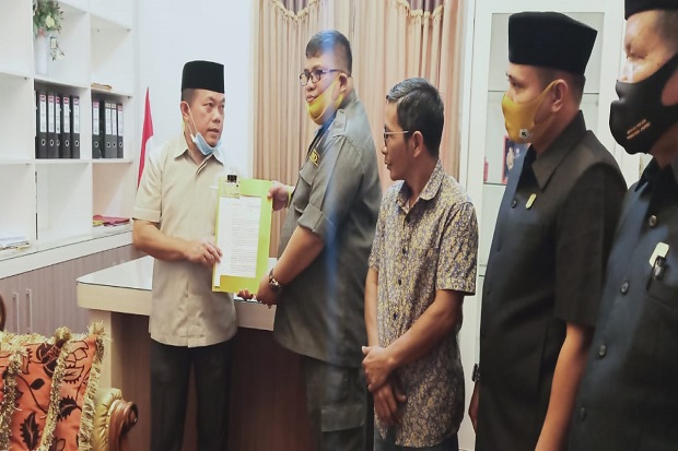 Diusung Partai Lain...