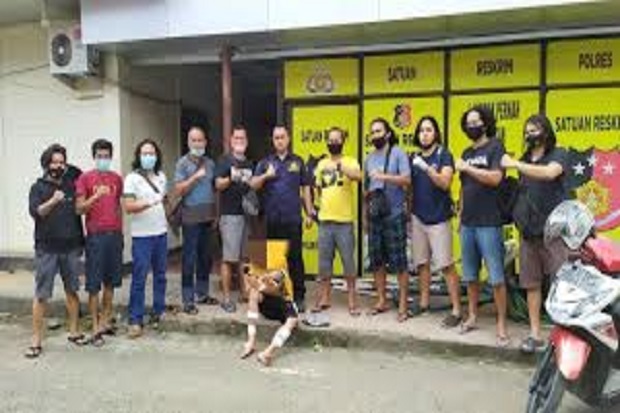 Baru Seminggu Bebas,...
