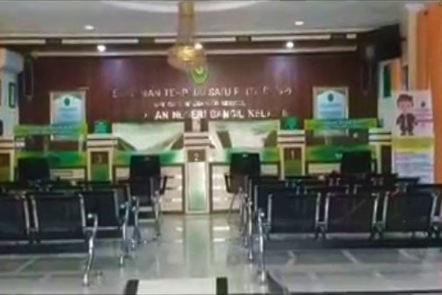 5 Hakim dan 2 Staf PN...