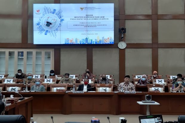 DPR Gelar Rapat Tertutup...