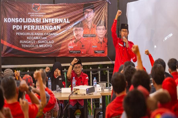 PDIP Surabaya Gotong...