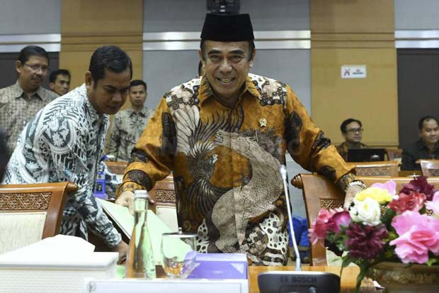 Menag Buat Kontroversi...