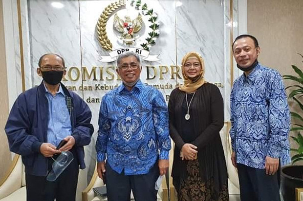 Mendesak, Indonesia...