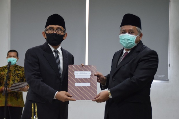 Prof.Jazidie Kembali...