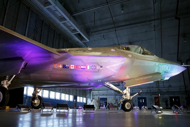 Jet Tempur Canggih China...
