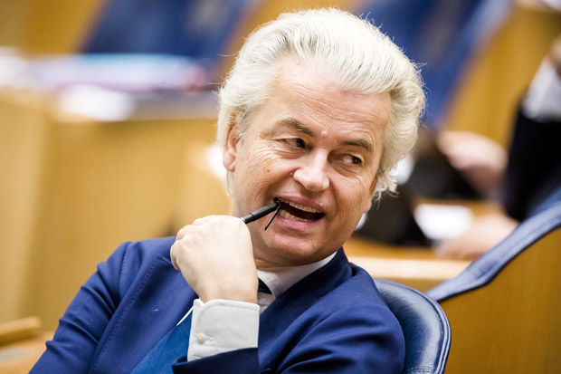 Hina Orang Maroko, Politisi...