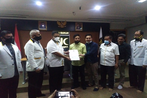 Jelang Detik Terakhir,...