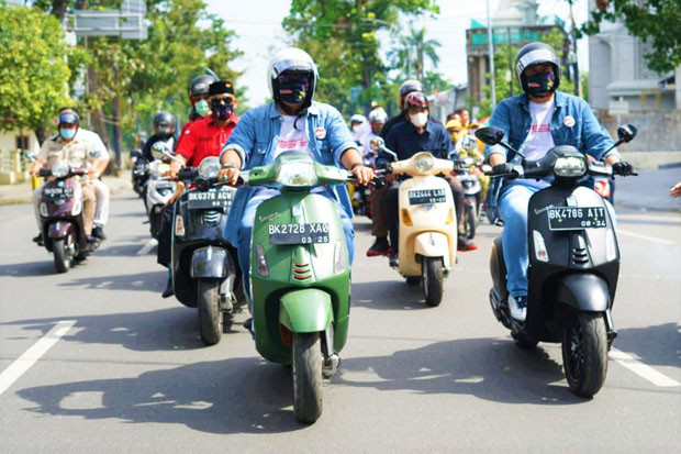 Kendarai Vespa Mendaftar...