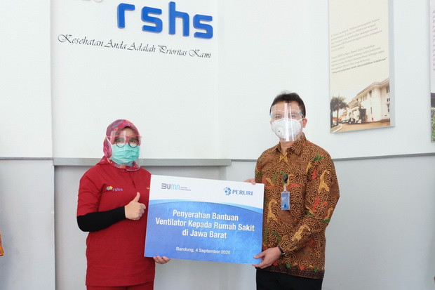 Peruri Serahkan Bantuan...