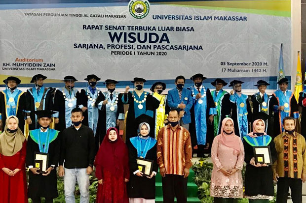 266 Mahasiswa UIM Diwisuda...
