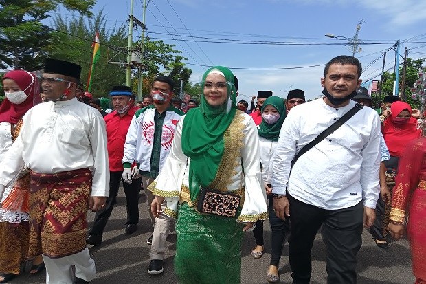 Pedangdut Iyeth Bustami...