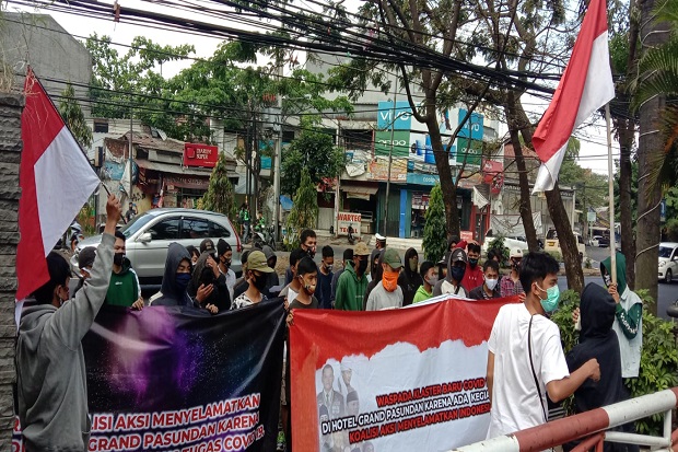 Tolak Deklarasi KAMI,...