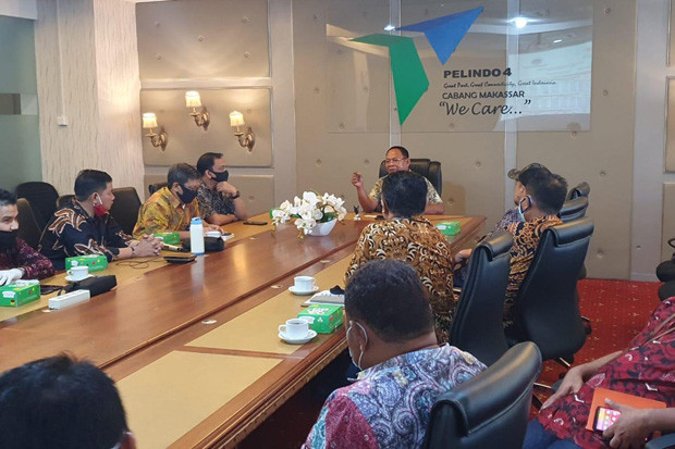 Perluas Pasar ke Timur,...