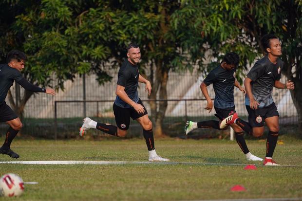 Kembali Berlatih, Janji...