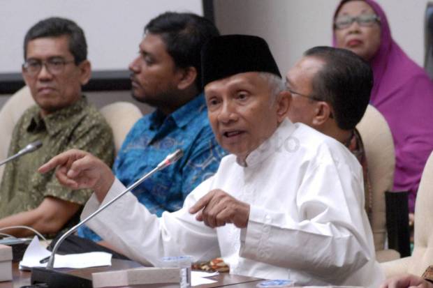 Amien Rais Kasih Kode...