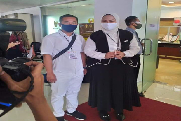 Tiga Pasang Bakal Calon...