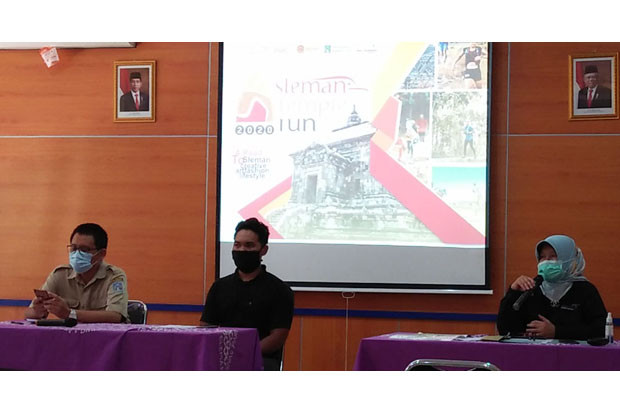 Di Tengah Pandemi COVID-19,...