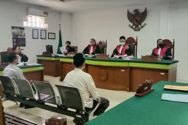 Hakim Minta Hari Ini...