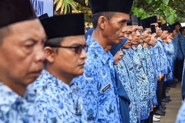 Pensiunan Membludak,...