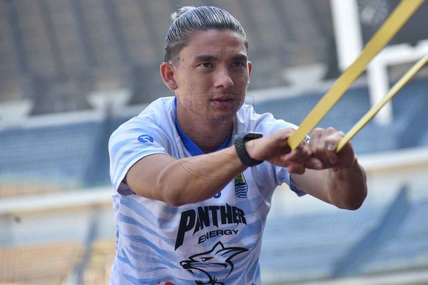 Persib Bandung Minta...