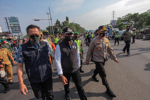 Jakarta PSBB Total,...