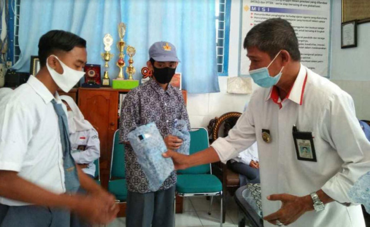 Siswa Kurang Mampu di...