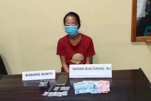 Ditangkap Jualan Sabu,...