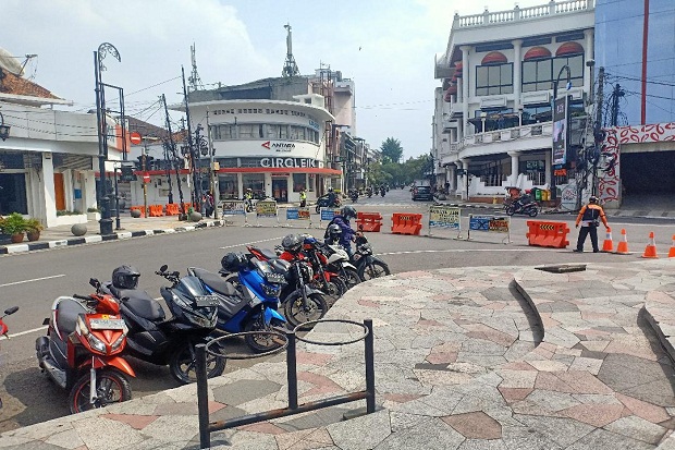 Weekend, Bandung Raya...