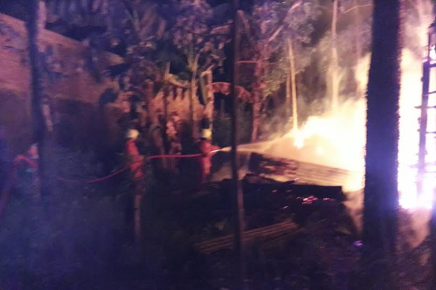 Dua Rumah Warga Salatiga...