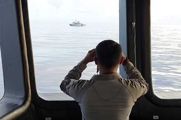Bakamla Usir Kapal Coast...