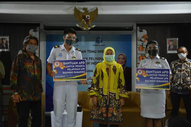 Menaker Ida Fauziyah...