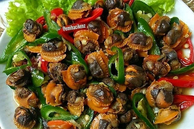 Oseng Kerang Dara, Menu...