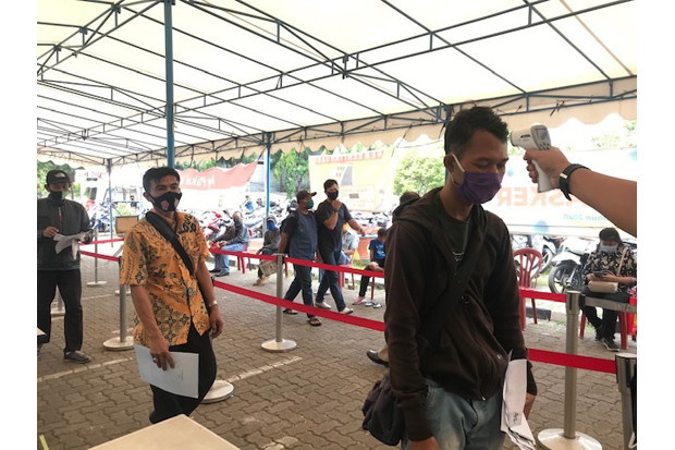 Hari Pertama PSBB, Samsat...