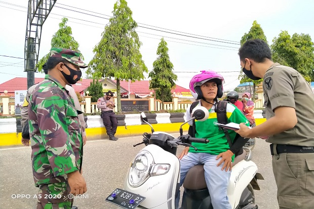 Tak Gunakan Masker,...