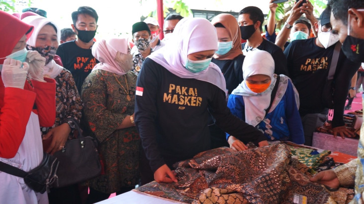 Gubernur Khofifah Mendorong...