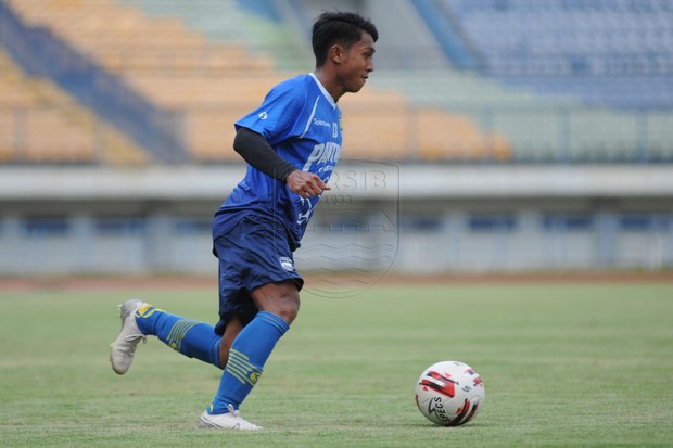 Febri Ingin Persib Lebih...