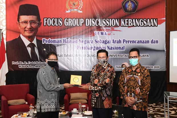 Arah Pembangunan Pusat-Daerah...