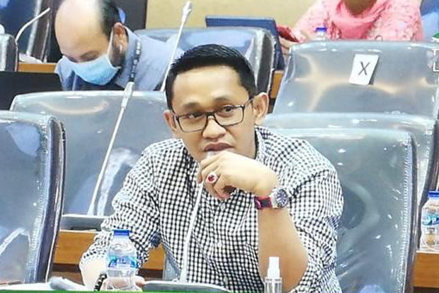 Revisi UU Kejaksaan,...