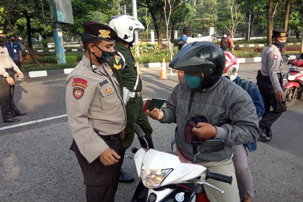 212 Warga Tak Bermasker...