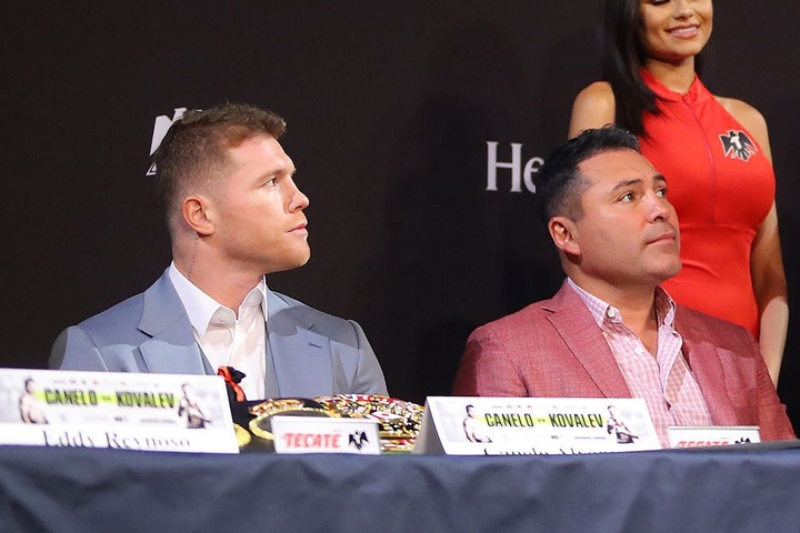 Cinta Segitiga Canelo,...